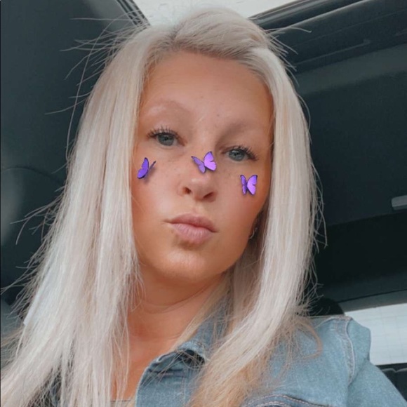 Meet your Posher, Dana - Picture 1 of 1